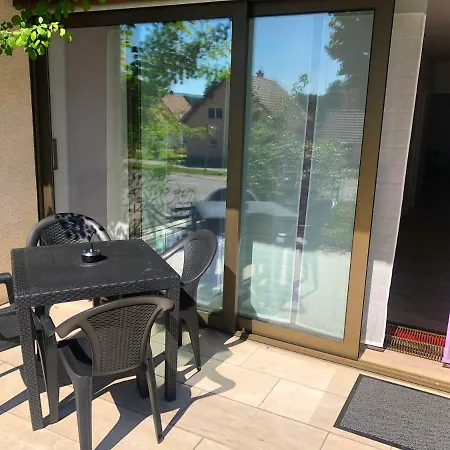 Ferienwohnung Fischach شقة